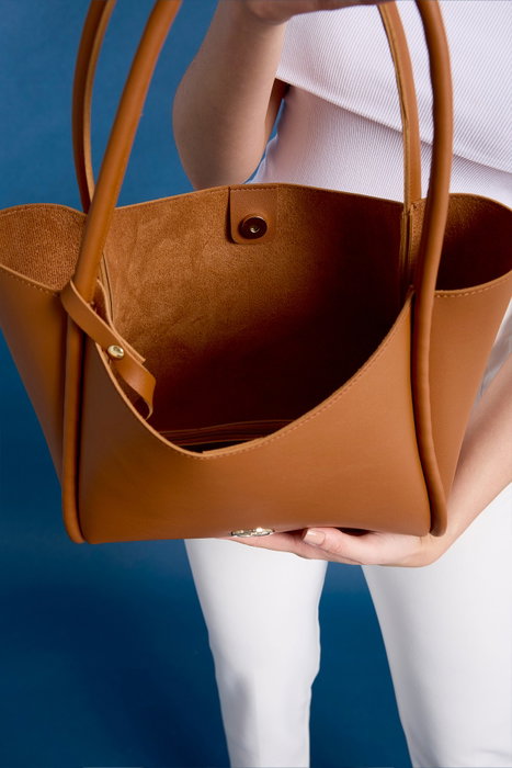 Zoozie Bags Athens - Tan Zoozie Bags Athens - Tan